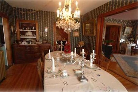 Whitefield The Lion And The Rose Bed & Breakfast المظهر الخارجي الصورة