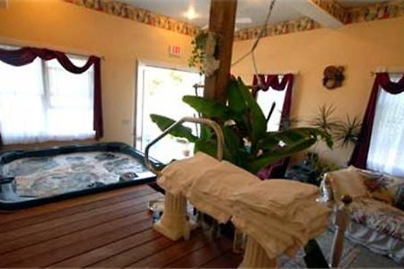 Whitefield The Lion And The Rose Bed & Breakfast المظهر الخارجي الصورة