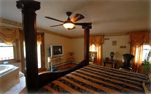 Whitefield The Lion And The Rose Bed & Breakfast المظهر الخارجي الصورة