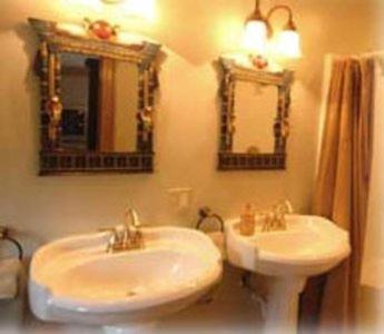 Whitefield The Lion And The Rose Bed & Breakfast الغرفة الصورة